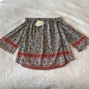 NWT Off shoulder boho top